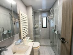 CF中骏世界城16层111平三室精装修仅售62万