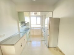 精装修！拎包入住！河南小区电梯16楼97.36平……2阳卧，