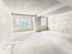 书香世家一楼带80平左右小院三室两厅两卫元宝户型 可贷款