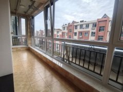 三环嘉苑3楼123平带车库精装75万