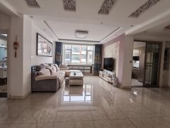 三环嘉苑3楼123平带车库精装75万