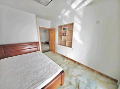 大润发楼上电梯12楼 两室一厅精装修 家具家电齐全 拎包入住