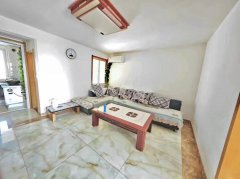 大润发楼上电梯12楼 两室一厅精装修 家具家电齐全 拎包入住