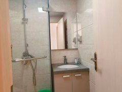 自在香滨20楼79.5平两室精装带家具家电带车位51.8万出