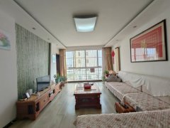 CF刘家小区多层二楼125.28平带车库三室精装修65.8万