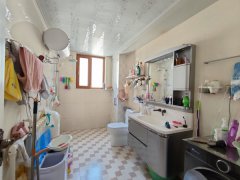 CF 得润东区三楼126平带精装修的车库三室仅售66.8万