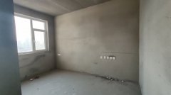 CF荣盛小区顶帐房电梯9楼74平带地下室毛坯房仅售35.8万