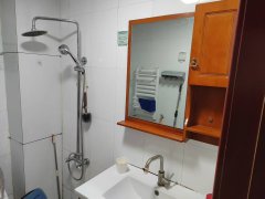 双泊北区框架1楼。89.64平。两室两厅精装