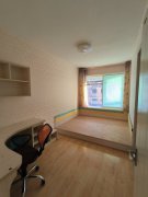 倾城苑三楼125平三室两卫精装带24平车库69.8万急售捡漏