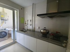 出租自在香槟83平2居室拎包入住