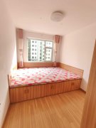 荣盛小区6楼113平3室