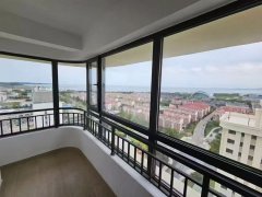 中梁御景苑25楼，带观景大阳台156平精装3室