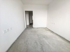 CF高阳小区顶帐房电梯11层80.9平两室毛坯房33.8万