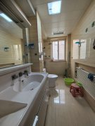 成山御苑二楼135平三室两卫品牌精装有车库诚心出售