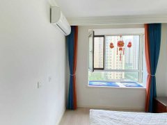 荣成自在香滨10楼60.83平，精装电梯一室