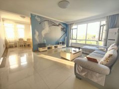 清华园小区电梯2楼143平三室向阳精装没怎么住