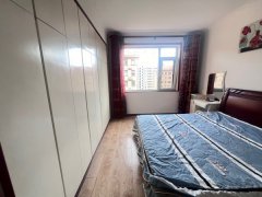 出租金帝桂都，三楼，93平，带车位，南客厅，家具齐全