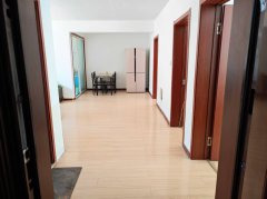 华悦新城，三楼，110平，精装，带地下室，月租1000