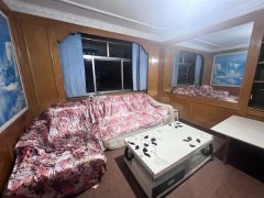 出租新庄南区，四楼、80平，三居室，月租500