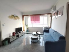 出租：华悦新城南区，精装，75平，两居室电梯，租金1200