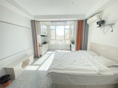 出租！精装修！高铁附近！万润城电梯4楼44平。1室1厅！