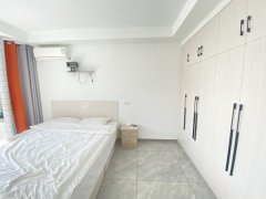 出租！精装修！高铁附近！万润城电梯4楼44平。1室1厅！