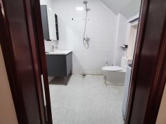 视野超好 曙光西区4楼94平 送阁楼 带大露台 精装4室2卫