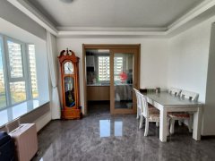 自在澜湾电梯洋房五楼125平三室两卫精装带地下室99.8万捡