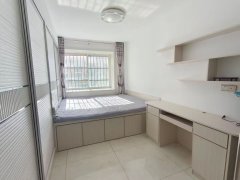 海山逸品华庭1楼 采光很好 精装2居室 拎包入住 全款过户