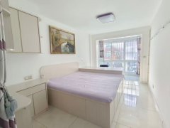 海山逸品华庭1楼 采光很好 精装2居室 拎包入住 全款过户