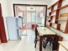 海崖小区4楼三室一厅 干净整洁南排采光好 家具家电齐全