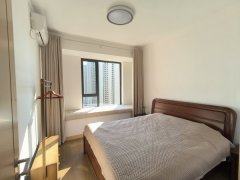 华发樱花湖可观湖景153平四室两卫品质精装拎包入住诚心出售