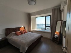 华发樱花湖可观湖景153平四室两卫品质精装拎包入住诚心出售