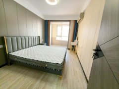 振华丰泽苑小区电梯14楼精装三室几乎未住