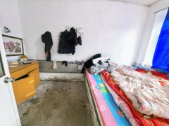 青山后张家村民房三间正房有小院当毛坯卖