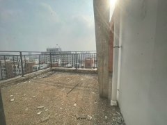 成山锦苑10层电梯洋房10楼带上跃楼下130平楼上50多平赠