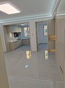 华悦新城北区1楼，87.8平 三室 精装修