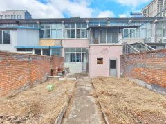 佳华附近 两层小楼带大院子两室两厅 家具家电齐全拎包入住