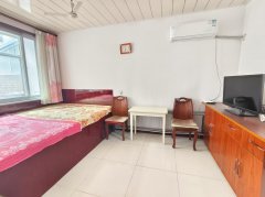 佳华附近 两层小楼带大院子两室两厅 家具家电齐全拎包入住