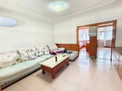 青阳西区4楼 三室一厅 家具家电齐全 拎包入住 密码门