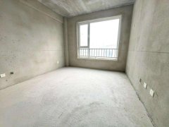 CF书香世家三楼96平毛坯房三室