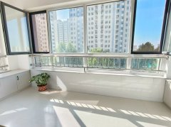 荣盛小区南排3楼 125平三室两厅精装修采光好送地下室可贷款