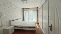 CF成山御苑精装修多层四楼141平带地下室三室二卫