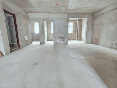 二小二中附近润德名园1楼113平三室带院子毛坯