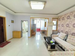 东上雅郡一楼85平两室精装带家具家电拎包入住吉屋出租