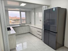 华悦新城4楼96平45.8万精装修未住过