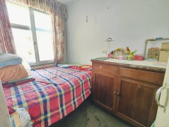 国泰小区平地起2楼72平4室1卫老式装修