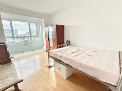 荣盛小区17楼边户99两室一厅全明户型带楼顶大露台送地下室