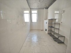 CF清华园小区电梯7楼145平送车位和地下室