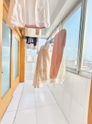 黎明中区好位置5楼边户 两室一厅简单装修保持挺好支持贷款